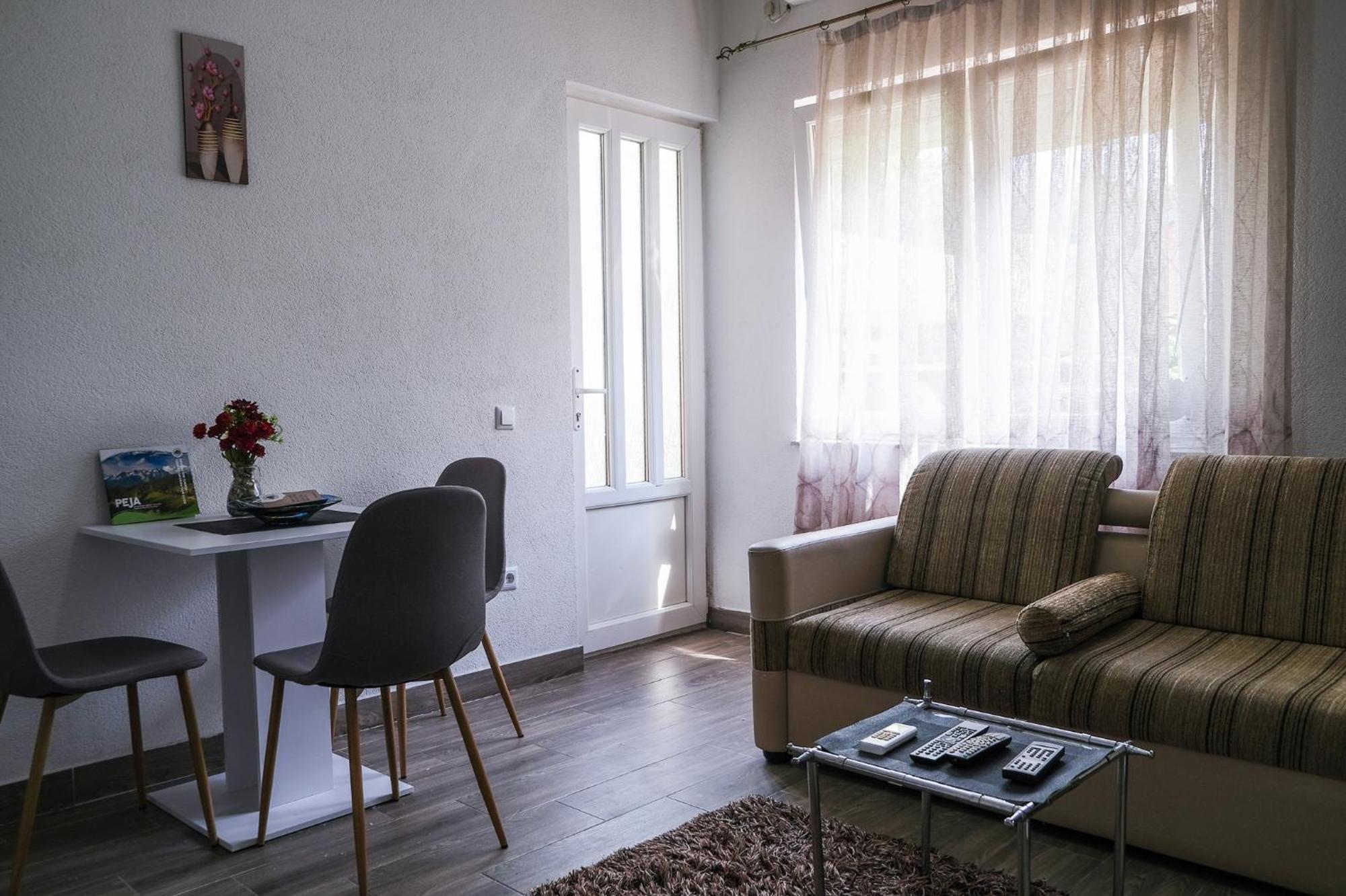 Cozy Spacious Apartment Peje Exterior foto